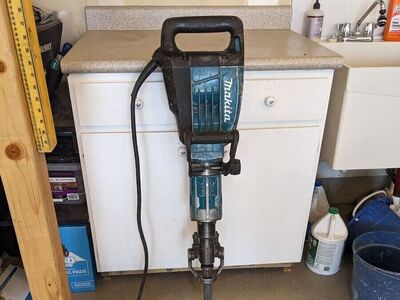 35-lb Small Breaker (Jackhammer)