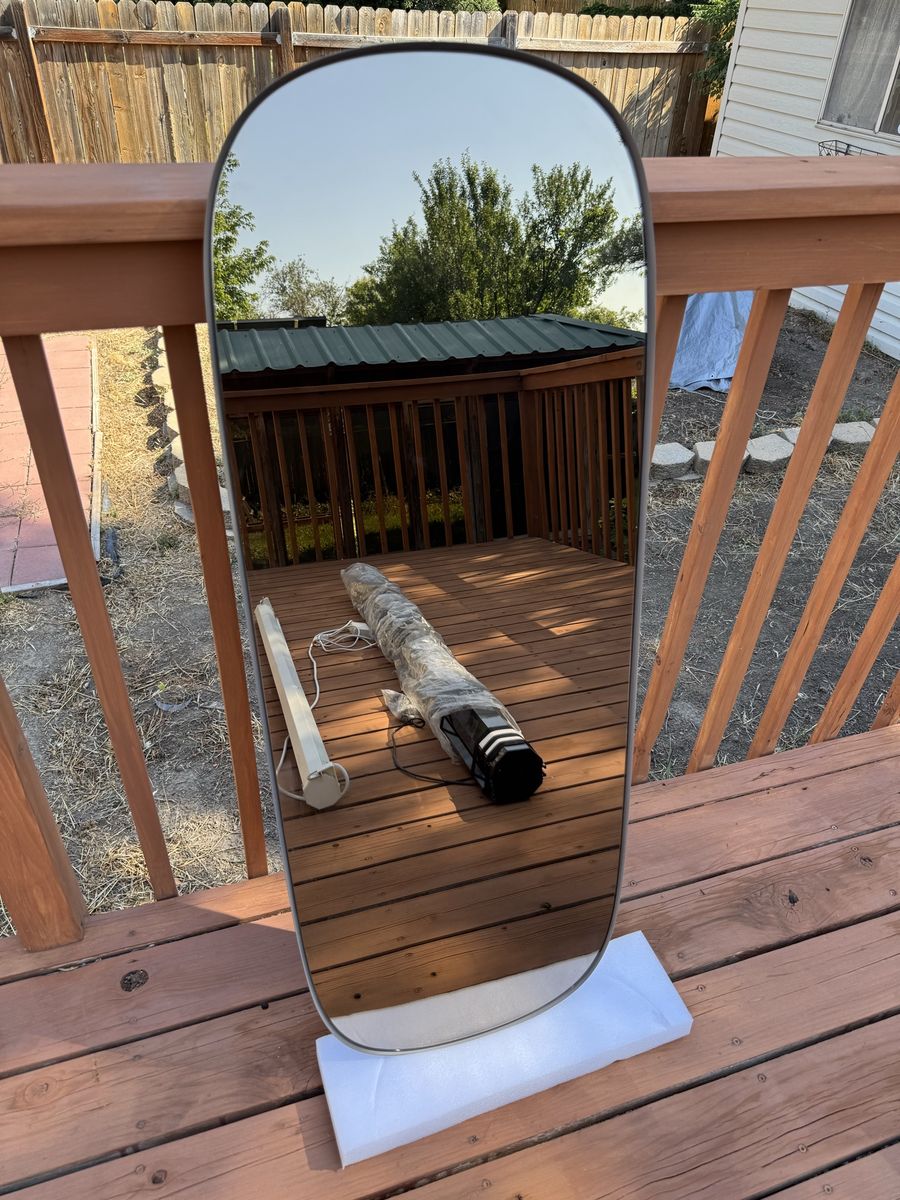 Muuto Framed Mirror