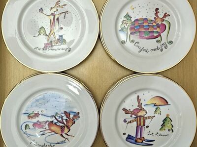 8 Whimsical Reindeer Christmas Plates By Rosanna
