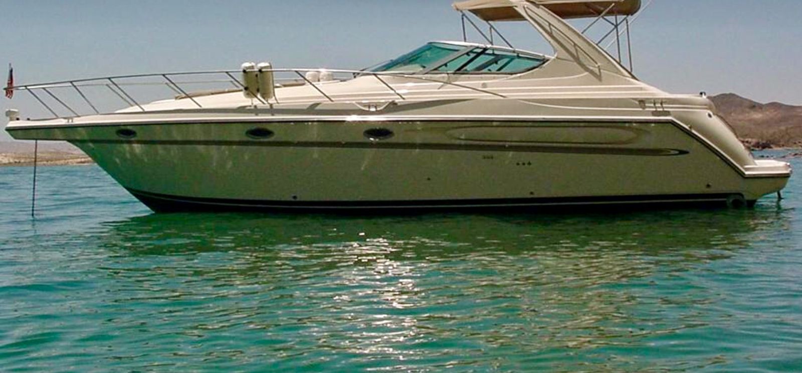 2000 Maxum 3700SCR Low Hours, Sleeps 8, 2AC/Heat, GEN Beautiful Condition