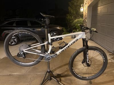 Specialized epic 8 expert size L mountain bike