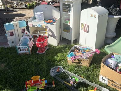 BIG GARAGE SALE ON THE BACK YARD TODAY AND TOMORROW 9:00am TO 5:00 pm 629 north 800 west salt lake city ut 84116