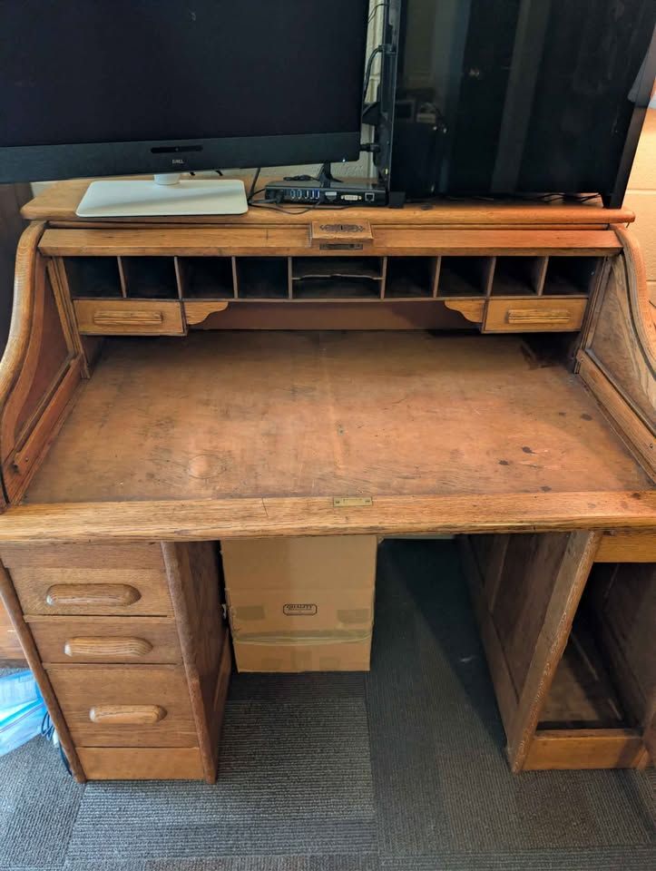 Antique roll top desk