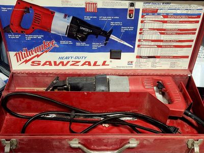 Milwaukee Sawzall - 4 Amp Corded - Great Shape