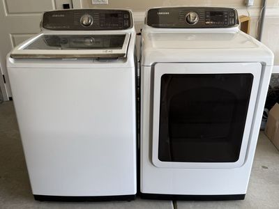 Samsung Washer and Gas Dryer Set