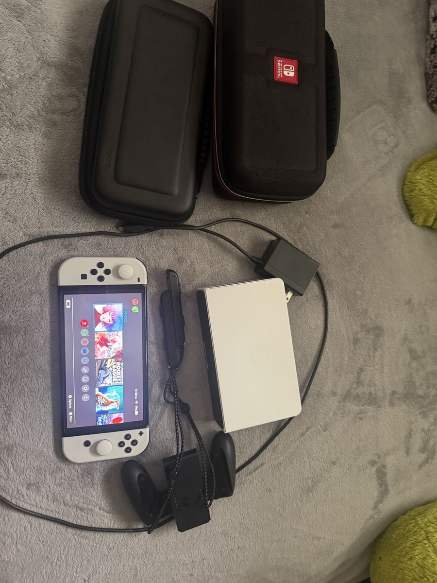 Used-Nintendo Switch OLED/and accessories