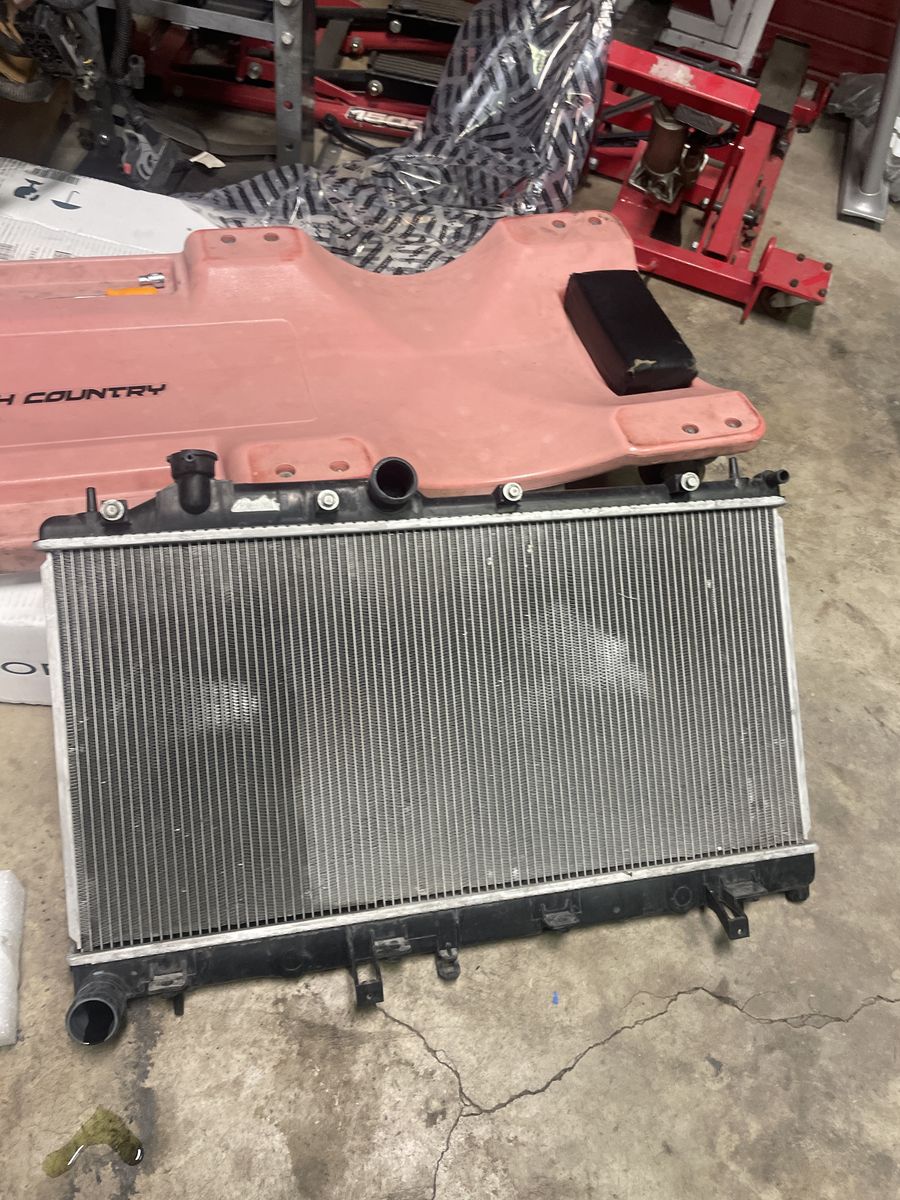 Radiator wrx 06-14