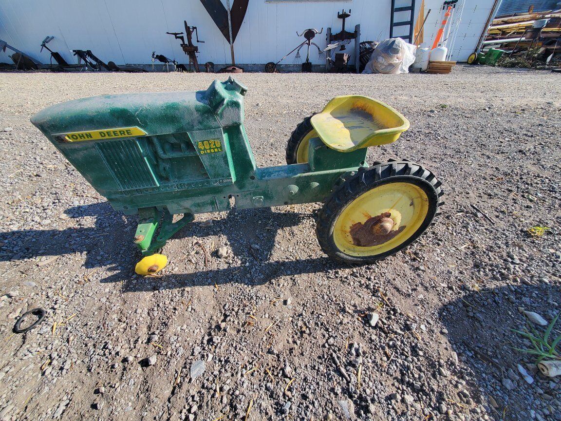 4020 john deere petal tractor