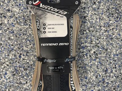 Vittoria Terreno Zero G2.0 700x47c Gravel Tire