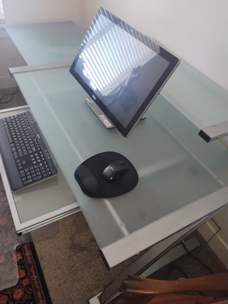 Glass Computer Work Statiob
