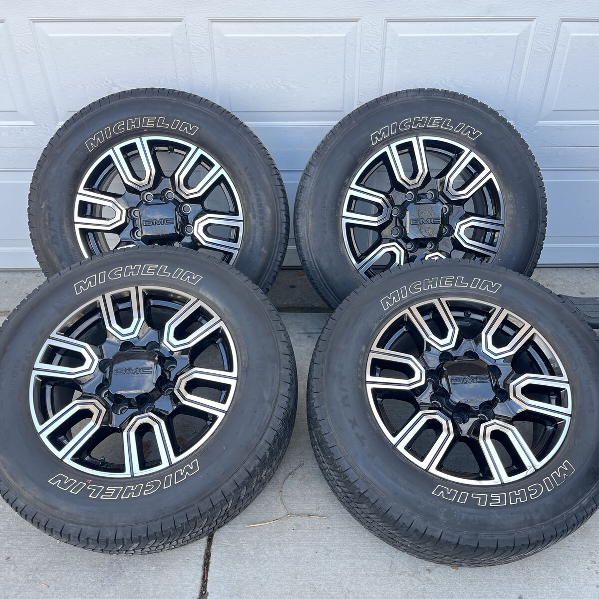 GMC SIERRA AT4 WHEELS AND TIRES