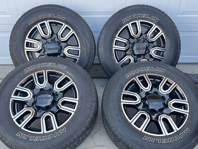 GMC SIERRA AT4 WHEELS AND TIRES