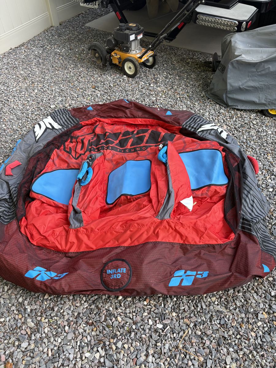 O'Brien NXT H3 Three-Person Towable Tube