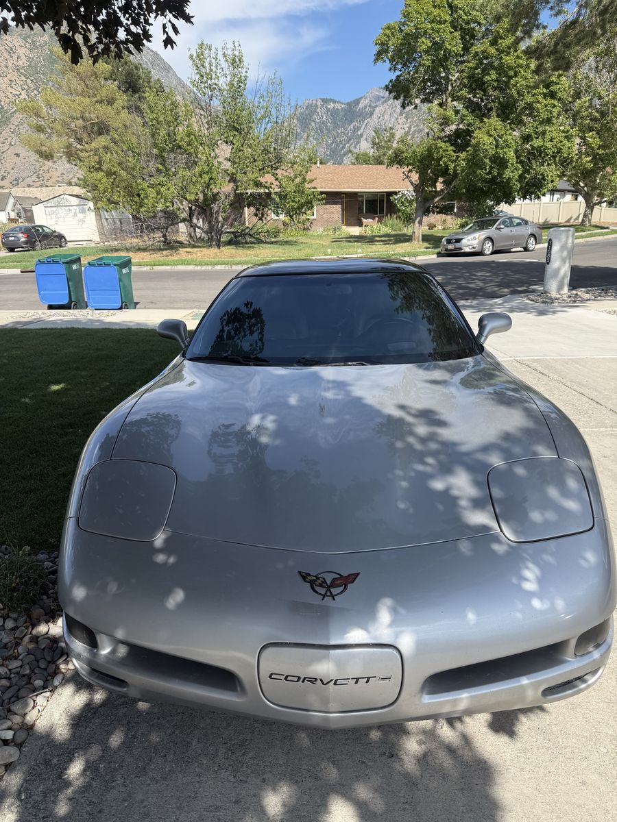 2004 Chevrolet Corvette 