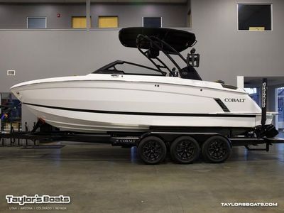 2025 Cobalt R6 SURF Boats