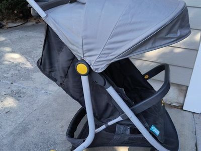 Century Stroll On lightweight single seat stroller