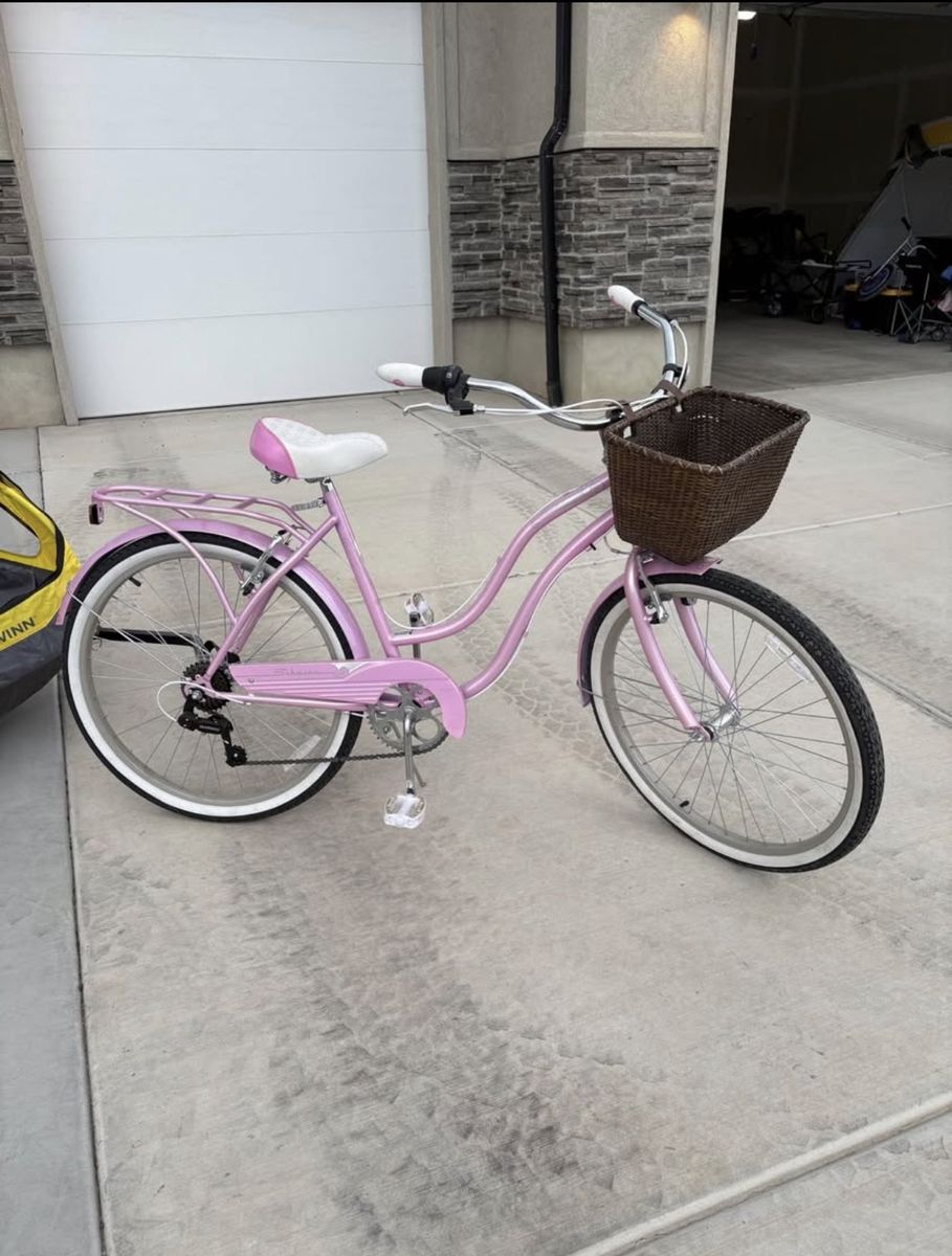 Schwinn Pink Cruiser Bike with Front Basket 