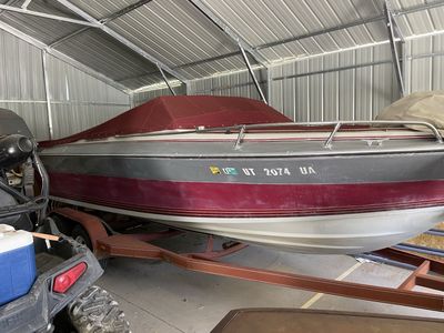 1988 four Winns boat