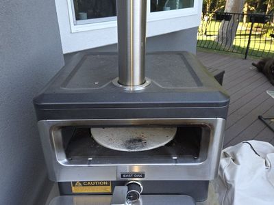 East Oak Outdoor Pizza Oven