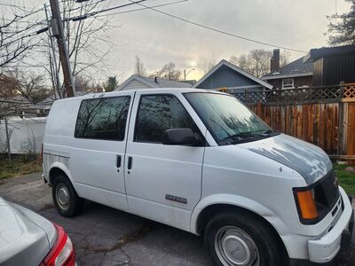 1994 GMC Safari Base