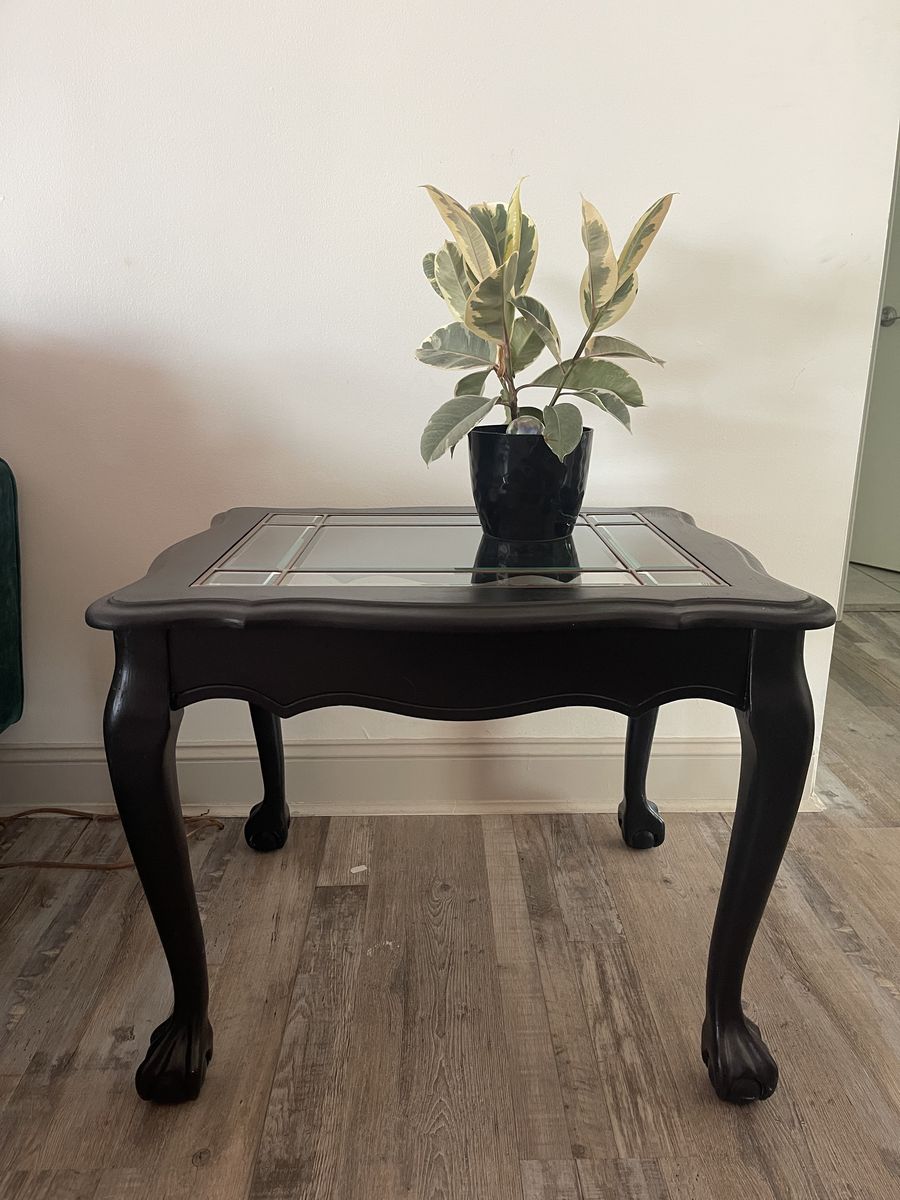 Solid Wood Accent / End Table (Glass Inset Top)