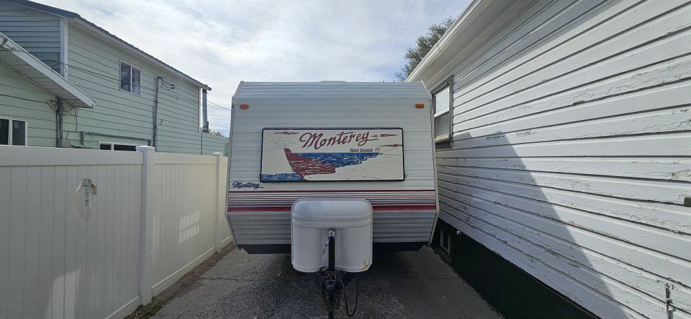 20FT Camp Trailer