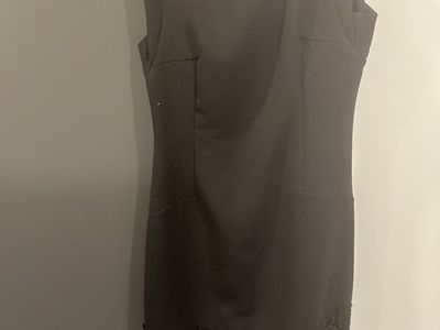Black house white market size 4 dresses mint
