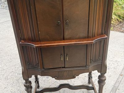 Vintage Dark Wood Cabinet Record Player Stand Ornate Carvings Storage