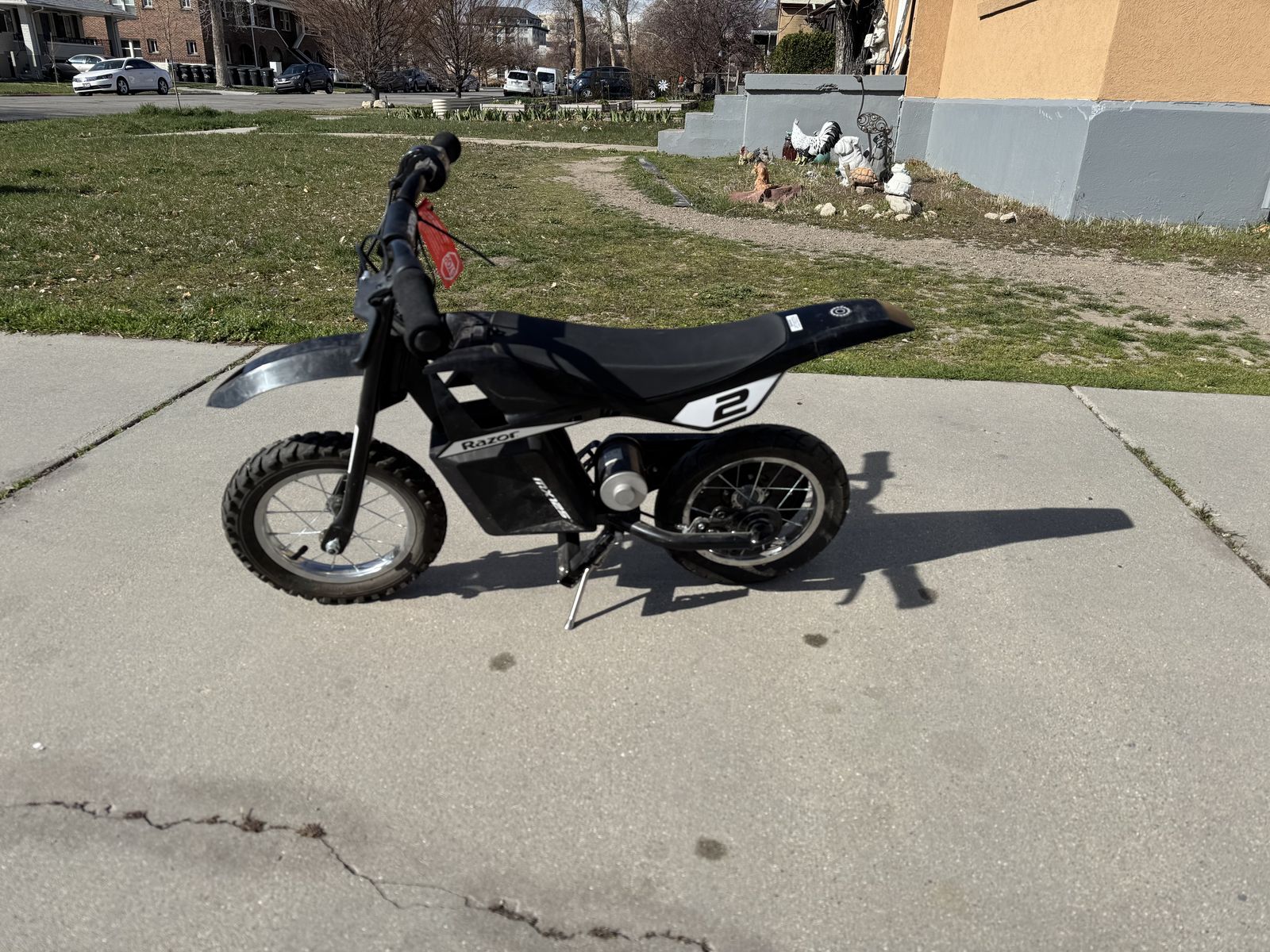 Razor Dirt Rocket MX125 electric dirt Bike