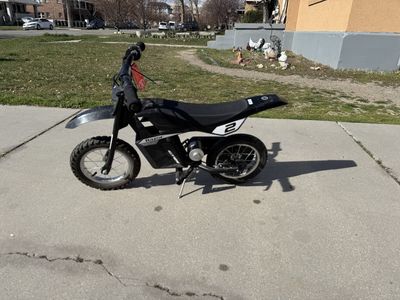 Razor Dirt Rocket MX125 electric dirt Bike