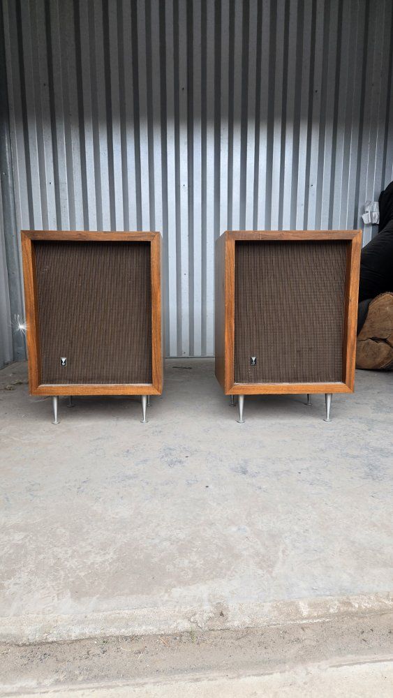 Vintage JBL 70's Stereo Speakers working (Pair) - Wood Cabinet, some Damaged