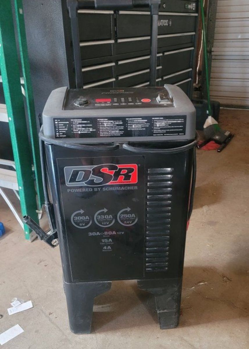 Schumacher DSR Pro Series Battery Charger + Engine Starter
