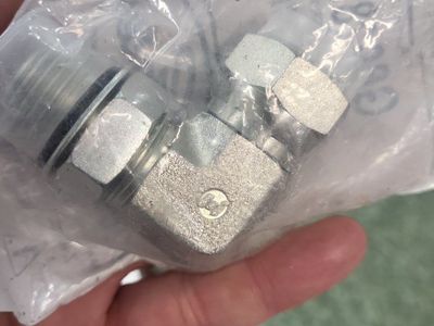 Gates G60289-1008 Hydraulic Hose Fitting 10MB-8FPX90 Elbow 90-degree 1/2" NPT