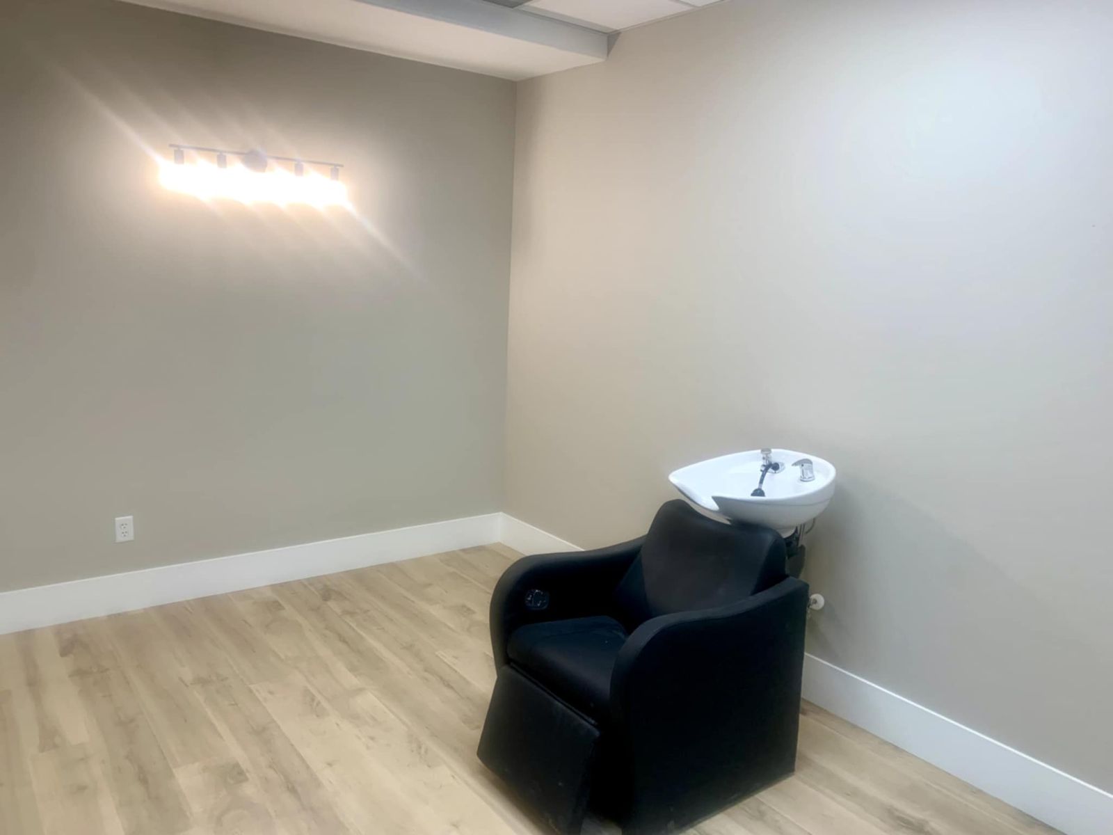 Private Suites Available – Offices at 5th