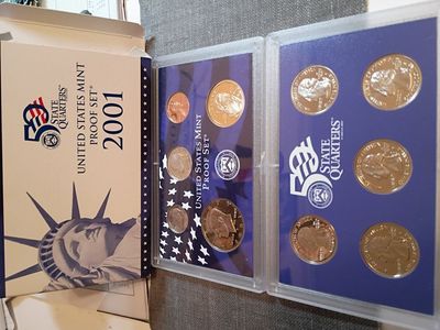NEW lower price : US Mint 2001 Proof Set