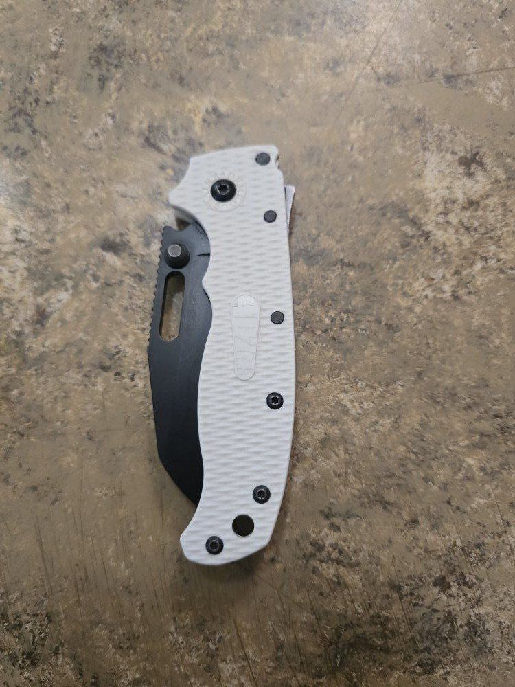 demko ad20.5 sharks foot aus10