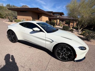 2021 Aston Martin Vantage Base