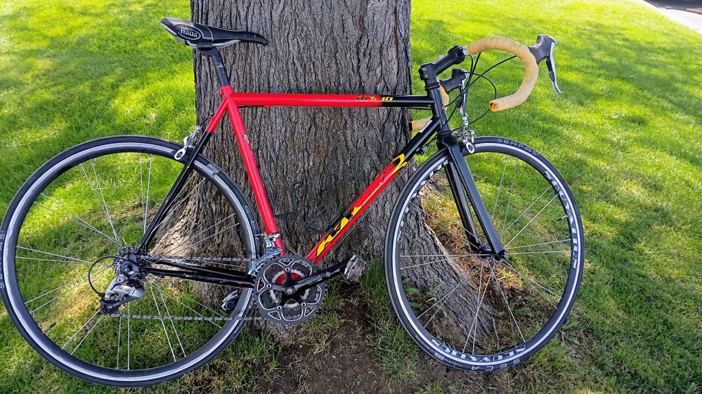 Lightweight KHS Flite 200 Road Bike - Red & Black, Carbon Fork - vintage