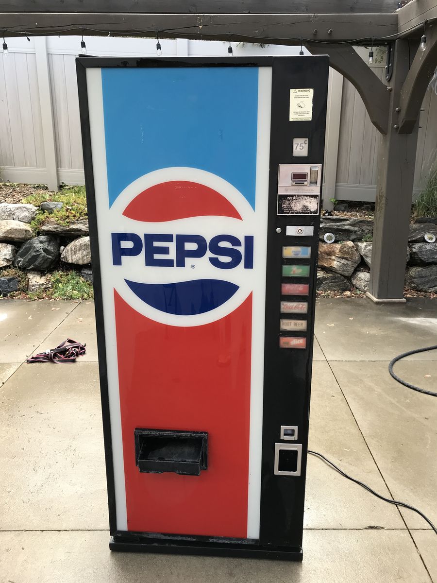 Vintage Retro older pop machine