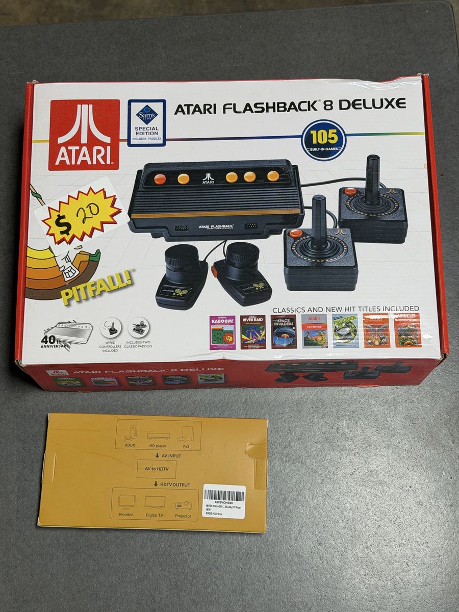 Atari Flashback 8 Deluxe Special Edition Console with 105 Built-in Games & AV to HDTV Adapter