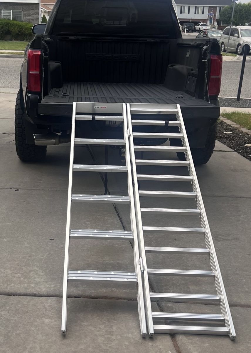 6 Step Black Widow Aluminum Step Ramp