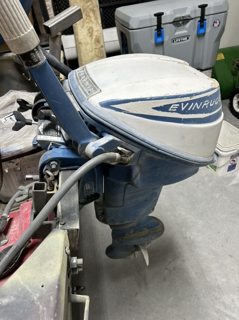 1964 Evinrude Sportwin 9.5hp Motor