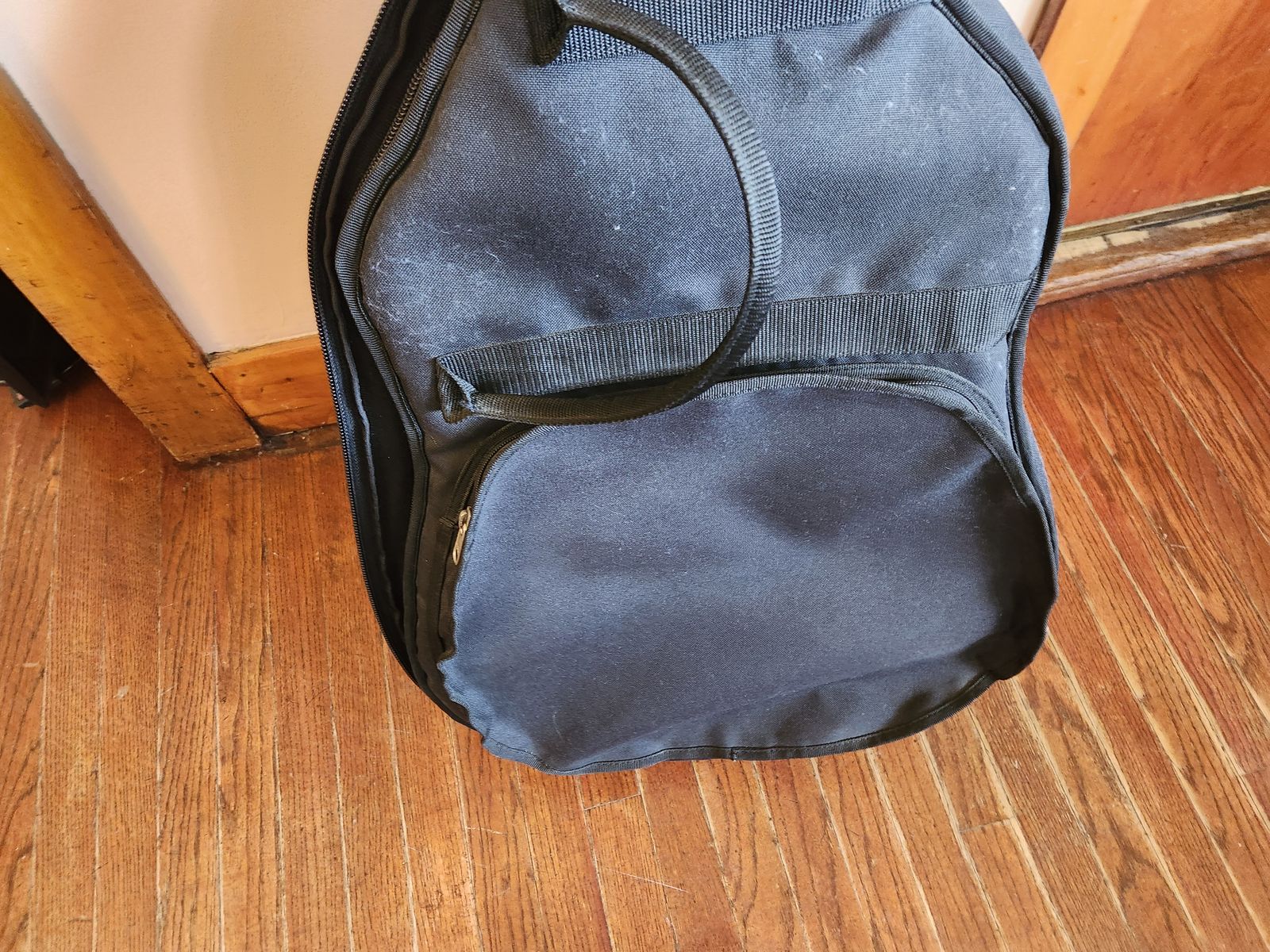 Main image 3