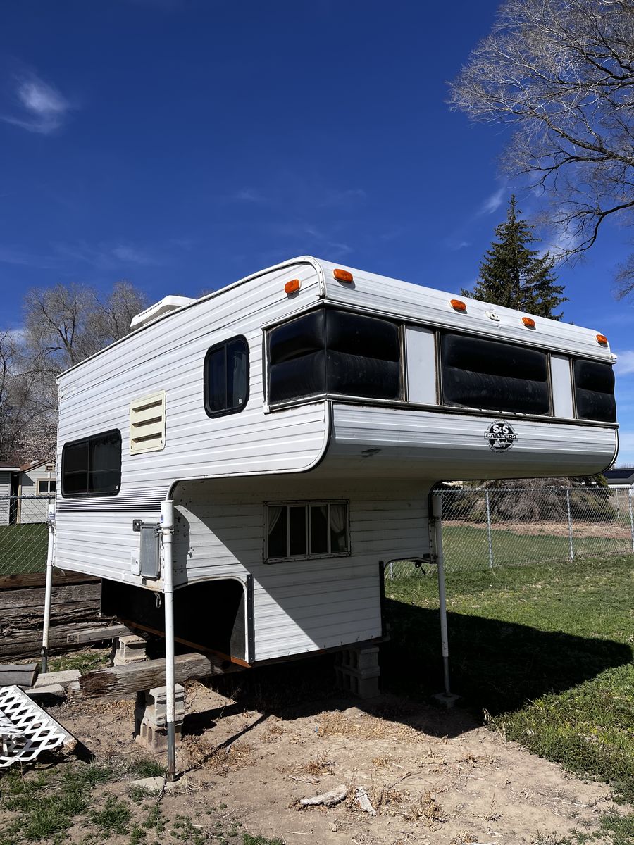 S&S Pickup Camper
