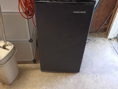 Multi Family Yard Sale - LOTS OF STUFF/Free Items FRI, SAT & SUN