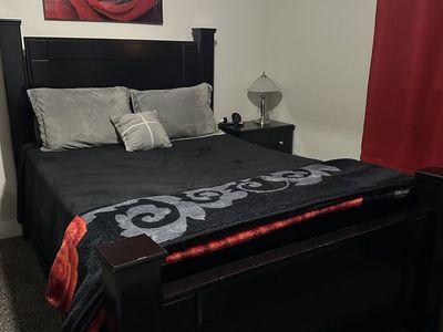Queen- Black bed frame