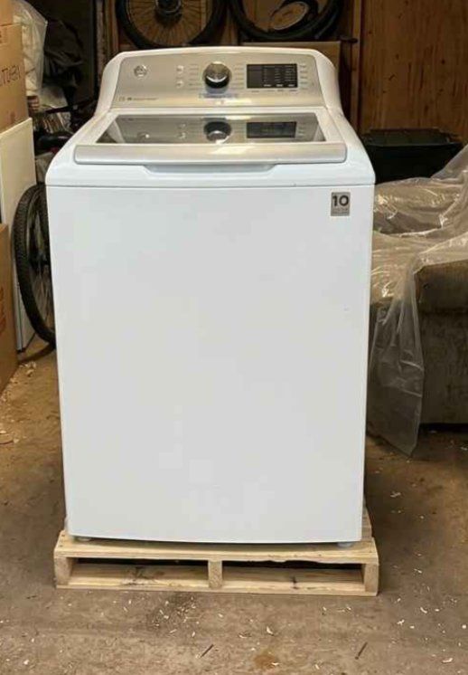 Whirlpool Cabrio Electric Dryer Delivery Available!