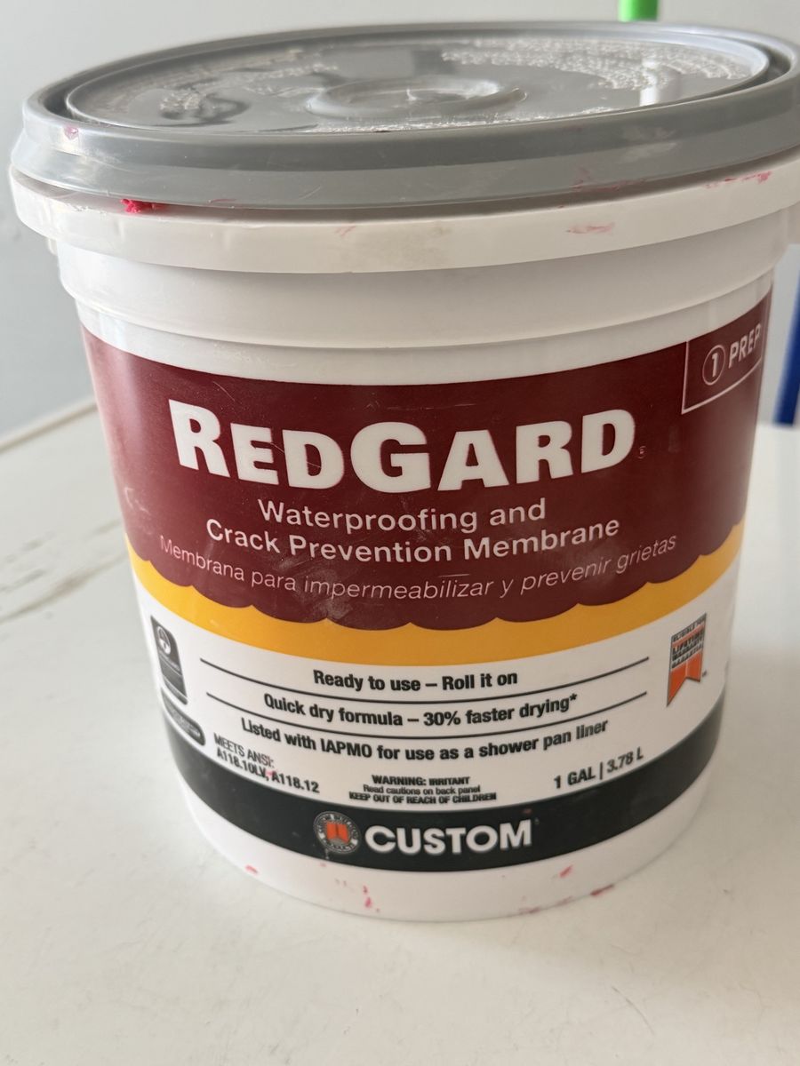 RedGard 1-Gal Waterproofing & Crack Prevention Membrane