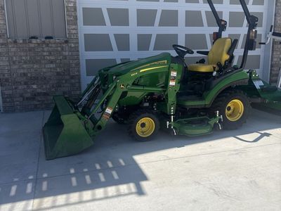 John Deere 1025r