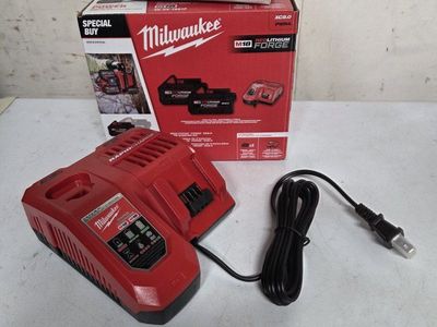 Milwaukee M12/M18 Rapid Charger (48-59-1808) for REDLITHIUM FORGE & M18 Batteries